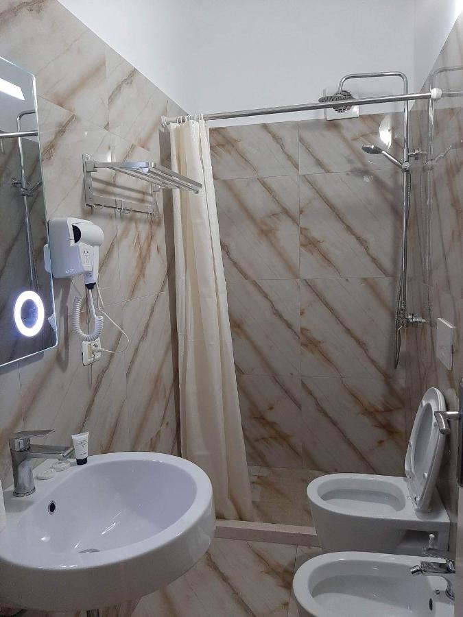 Hotel Vila Arbri ベラト エクステリア 写真