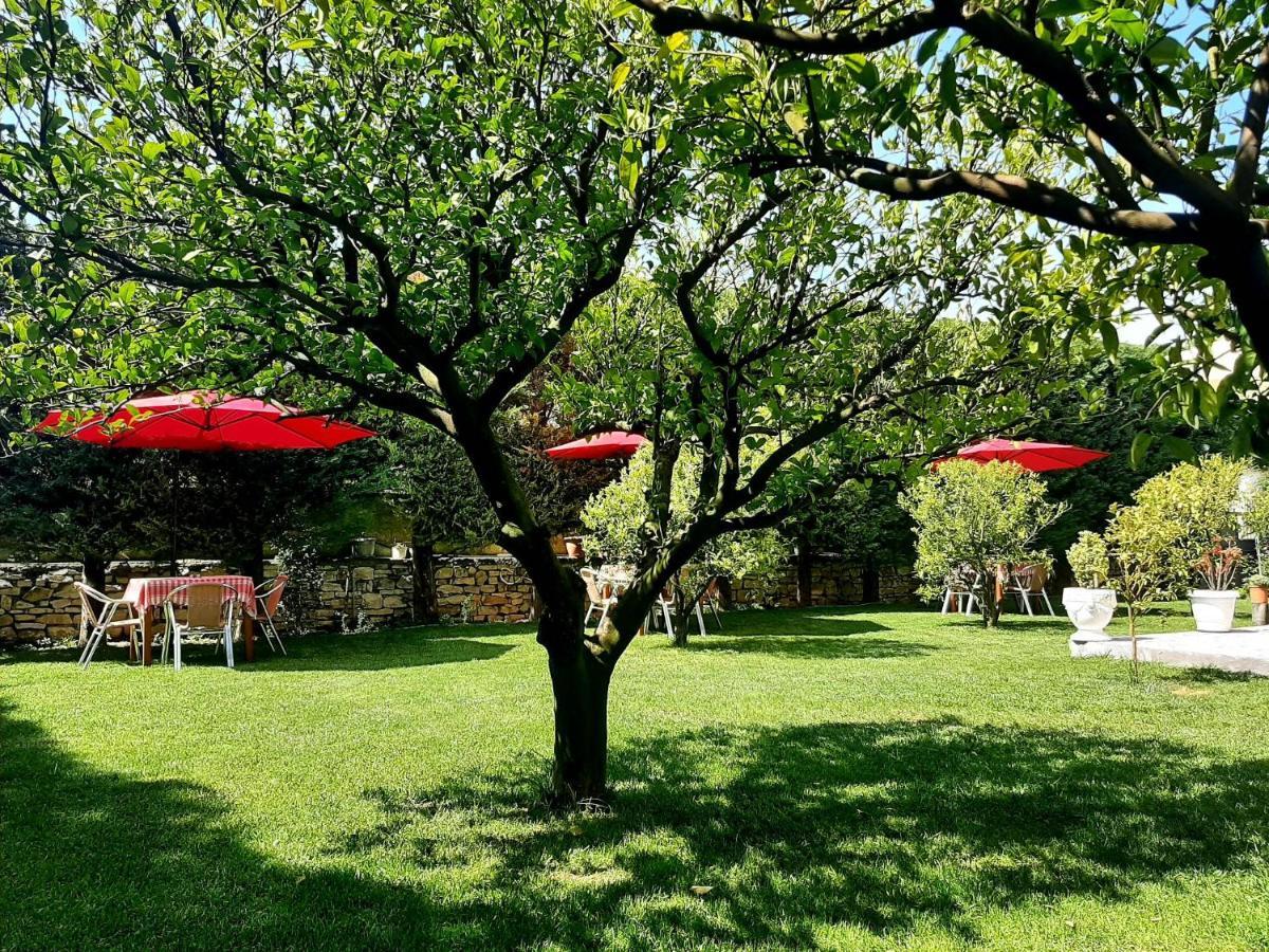 Hotel Vila Arbri ベラト エクステリア 写真
