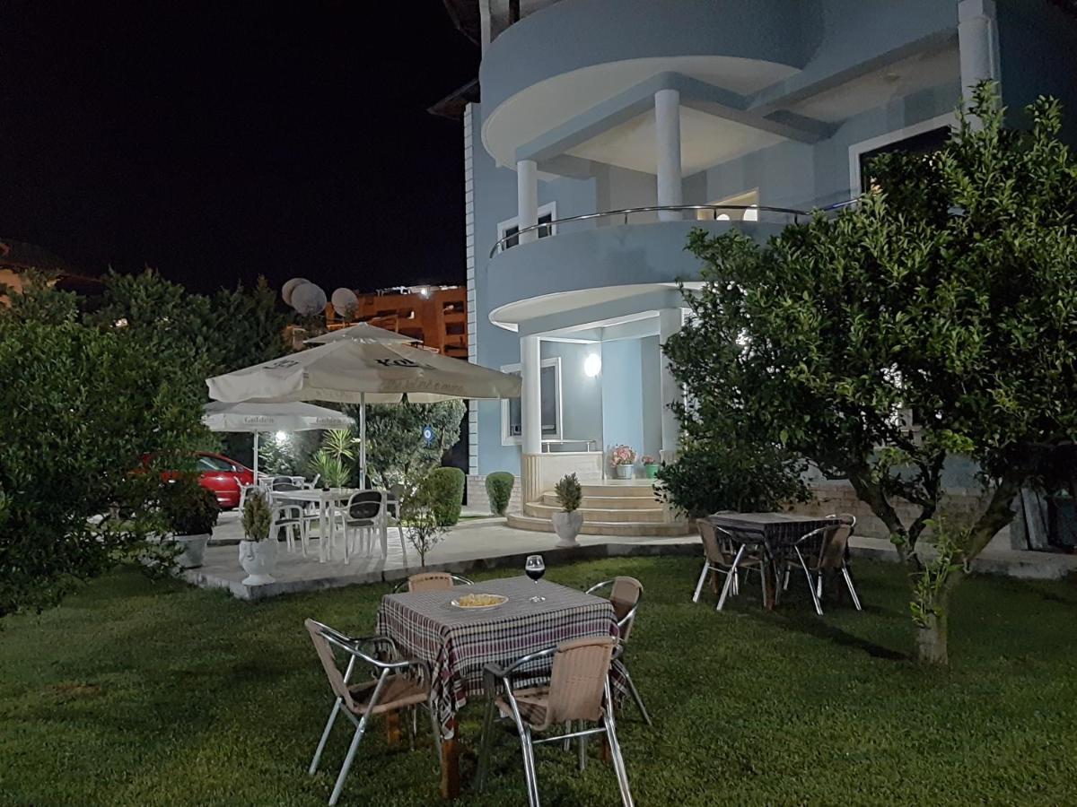 Hotel Vila Arbri ベラト エクステリア 写真