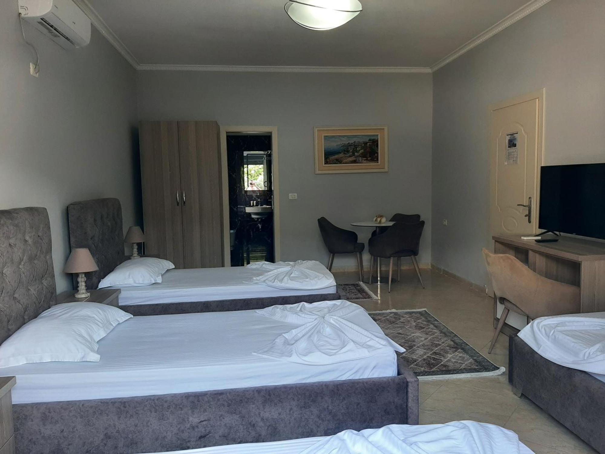 Hotel Vila Arbri ベラト 部屋 写真