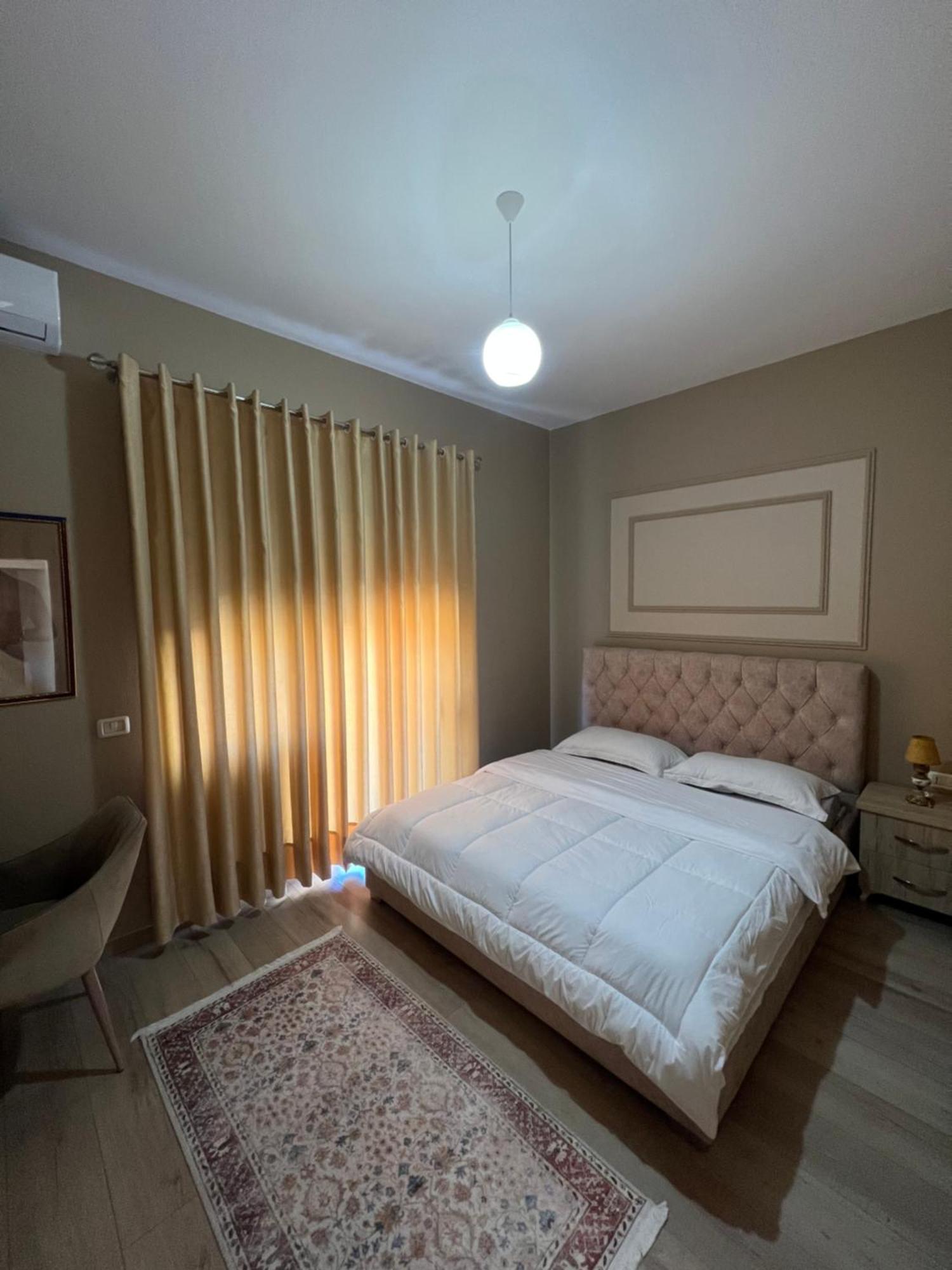 Hotel Vila Arbri ベラト エクステリア 写真